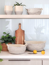 Load image into Gallery viewer, Amari Fruit Bowl - Black