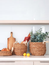 Load image into Gallery viewer, Savar Basket with White Handle