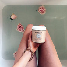 Load image into Gallery viewer, Coconut Milk Bath